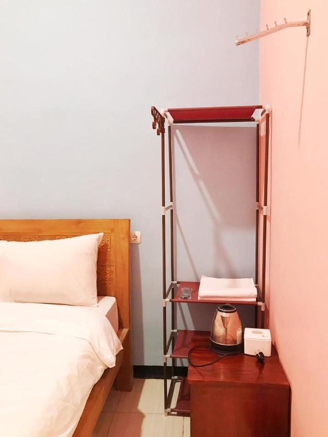 Roomz Budget Residence Semarang Extérieur photo