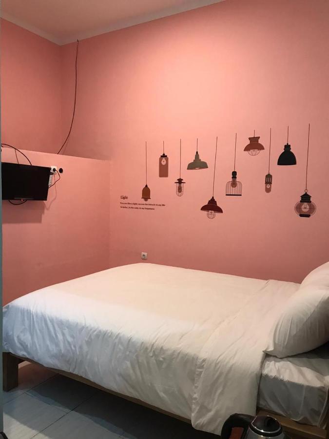 Roomz Budget Residence Semarang Extérieur photo